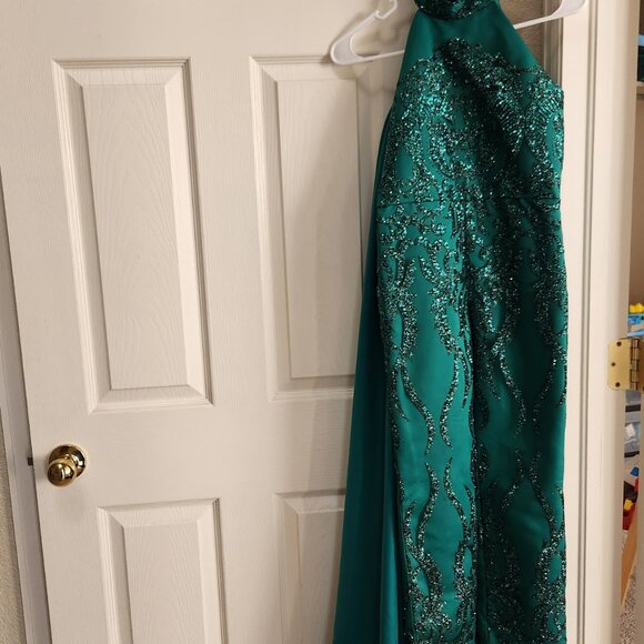 Girls fun fashion outfit - Picture 2 of 3